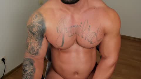 Snapshot of jaxonhunk chatting on December 11, 2024, 3:45 am JaxonHunk online show from December 11, 2024, 3:45 am