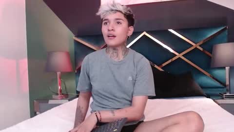 JAX online show from December 21, 2025, 3:57 am