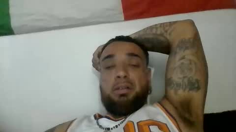 jay594025 online show from April 18, 2026, 6:12 pm