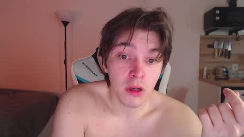 Jayce online show from September 28, 2025, 5:02 am