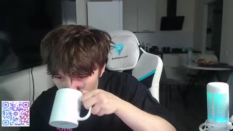 Jayce online show from May 21, 2026, 2:29 am