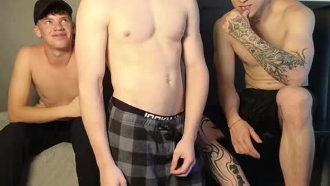 Snapshot of jaycex_69 chatting on December 9, 2024, 6:45 am THE HOUSE online show from December 9, 2024, 6:45 am