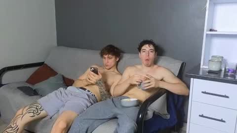 Snapshot of jaycex_69 chatting on December 17, 2024, 8:56 am THE HOUSE online show from December 17, 2024, 8:56 am