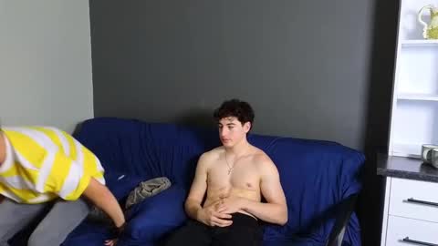 Snapshot of jaycex_69 chatting on December 31, 2024, 7:42 am THE HOUSE online show from December 31, 2024, 7:42 am