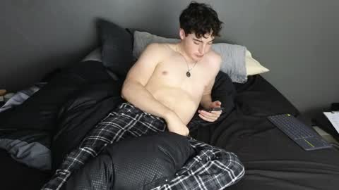 Snapshot of jaycex_69 chatting on January 3, 2025, 7:27 am THE HOUSE online show from January 3, 2025, 7:27 am