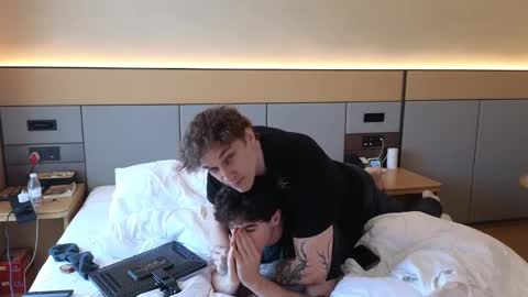 Snapshot of jaycex_69 chatting on January 28, 2025, 4:08 am THE HOUSE online show from January 28, 2025, 4:08 am