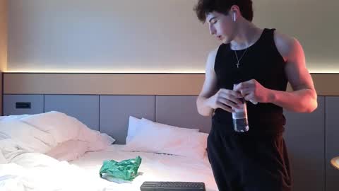 Snapshot of jaycex_69 chatting on February 6, 2025, 3:06 am THE HOUSE online show from February 6, 2025, 3:06 am