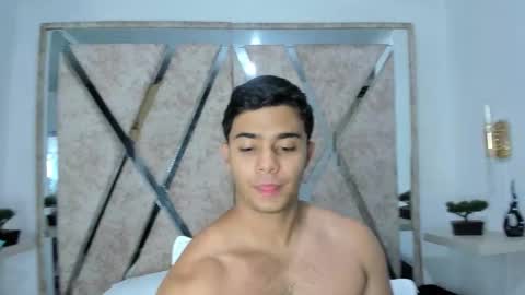 jayd_muscle online show from December 5, 2025, 4:54 am