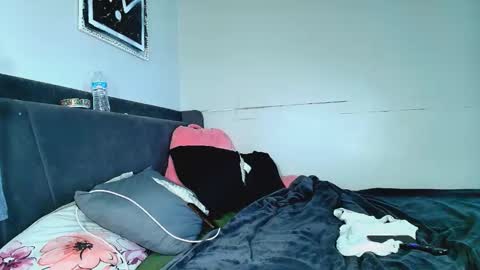 Naomiruty online show from January 9, 2026, 3:20 am