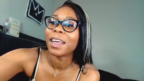 Naomiruty online show from March 19, 2026, 1:53 am