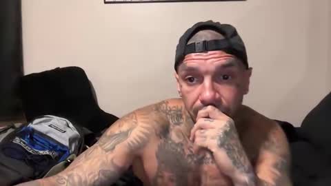 jayjaythebutcher23 online show from April 23, 2026, 3:52 am