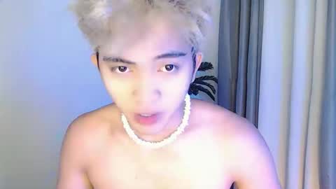jaysee_hugecox online show from May 23, 2026, 1:59 pm