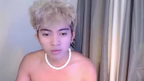 jaysee_hugecox online show from May 24, 2026, 3:11 am