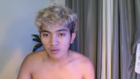 jaysee_hugecox online show from June 1, 2026, 4:09 pm