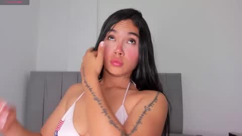 Jazly  online show from April 19, 2026, 12:48 pm