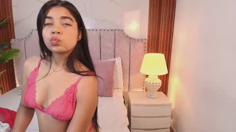 Jazmin online show from November 7, 2025, 7:19 am