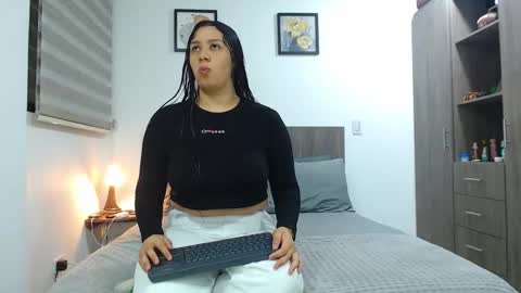 Jazmin and Scarlett online show from February 10, 2026, 7:45 am