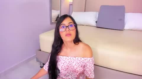 Jazmin online show from June 12, 2026, 8:19 pm