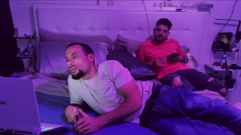 JcMax305 online show from April 15, 2026, 2:29 am