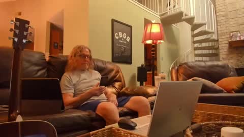 JDinEuless online show from September 11, 2025, 10:43 pm