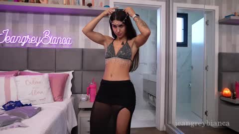 Bianca online show from September 18, 2025, 7:49 pm