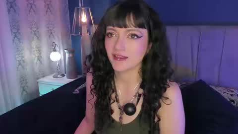 Jean online show from September 16, 2025, 7:59 pm