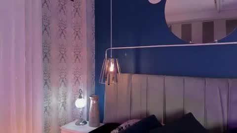 Jean online show from September 18, 2025, 8:00 pm