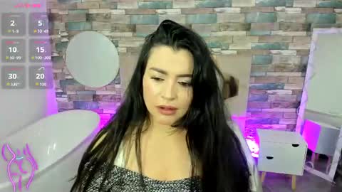 JEANNETTE online show from June 18, 2026, 2:56 am