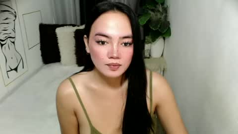 Jeanwants2play online show from June 23, 2026, 8:18 pm