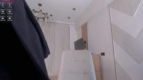 jee__son online show from April 6, 2026, 1:56 pm