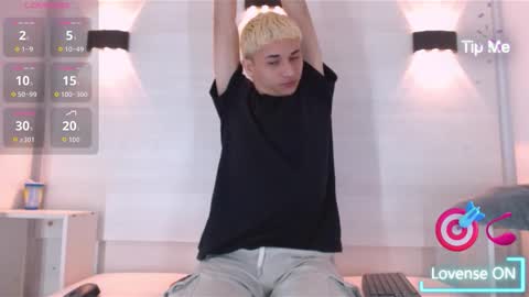 Snapshot of jeic_18 chatting on September 27, 2025, 12:32 pm jeic 18 online show from September 27, 2025, 12:32 pm