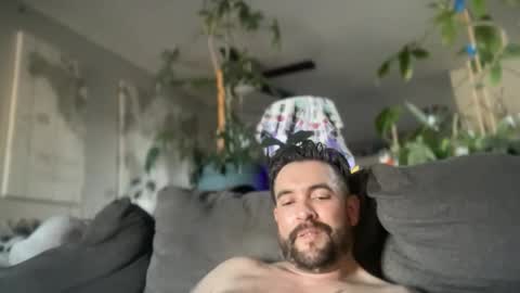 Guy Jones online show from November 13, 2025, 10:19 pm