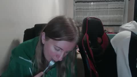 JenisAndPeter online show from October 17, 2025, 7:38 pm