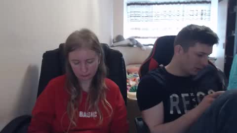 JenisAndPeter online show from October 26, 2025, 7:36 am