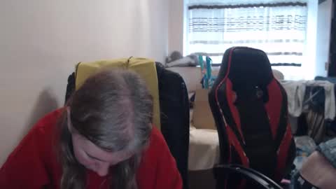 JenisAndPeter online show from November 30, 2025, 9:13 am