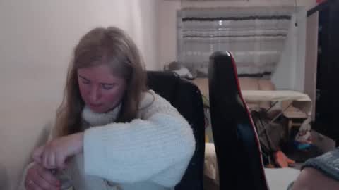 Snapshot of jenisandpeter chatting on March 5, 2026, 6:59 pm JenisAndPeter online show from March 5, 2026, 6:59 pm