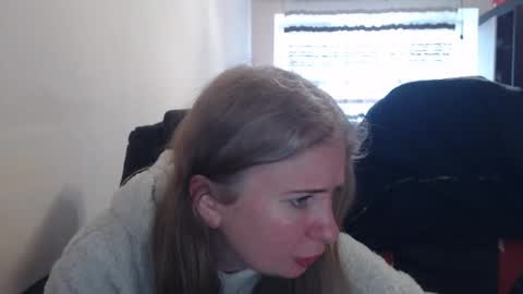 Snapshot of jenisandpeter chatting on March 11, 2026, 9:37 am JenisAndPeter online show from March 11, 2026, 9:37 am