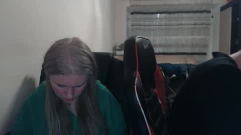 Snapshot of jenisandpeter chatting on March 24, 2026, 7:08 pm JenisAndPeter online show from March 24, 2026, 7:08 pm