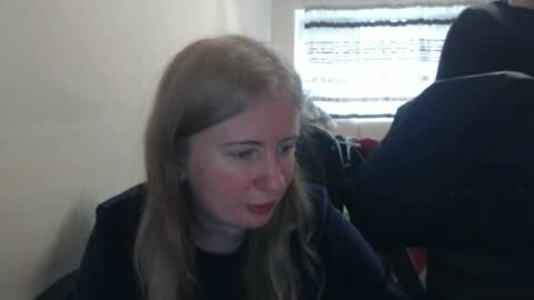 Snapshot of jenisandpeter chatting on March 31, 2026, 5:19 am JenisAndPeter online show from March 31, 2026, 5:19 am