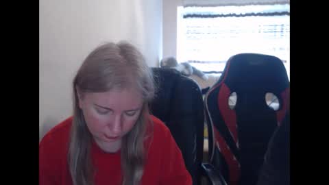 Snapshot of jenisandpeter chatting on April 10, 2026, 6:51 am JenisAndPeter online show from April 10, 2026, 6:51 am