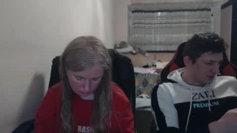 Snapshot of jenisandpeter chatting on April 11, 2026, 7:51 pm JenisAndPeter online show from April 11, 2026, 7:51 pm