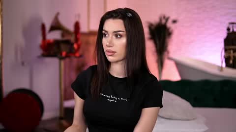 jenna_day online show from April 6, 2026, 7:53 am