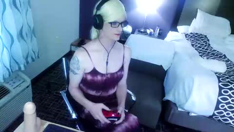 Snapshot of jennacd4life chatting on December 25, 2024, 10:05 pm Jenna Cross online show from December 25, 2024, 10:05 pm