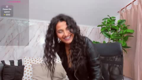 JennaPrice online show from December 14, 2024, 2:31 pm