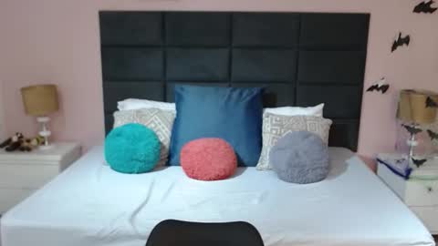 Snapshot of jenner_madison chatting on October 31, 2025, 1:01 pm jenner_madison online show from October 31, 2025, 1:01 pm