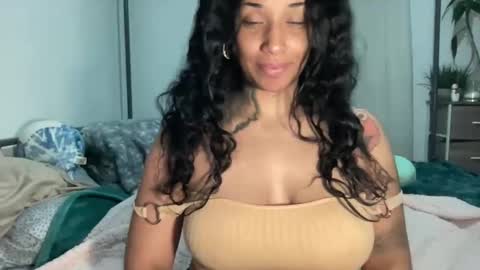 Snapshot of jenni_cash chatting on January 4, 2025, 7:24 am Mistress Jenni online show from January 4, 2025, 7:24 am