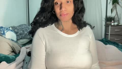 Snapshot of jenni_cash chatting on January 18, 2025, 7:17 am Mistress Jenni online show from January 18, 2025, 7:17 am