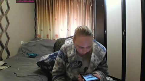 JenniDeep online show from May 11, 2026, 5:24 am