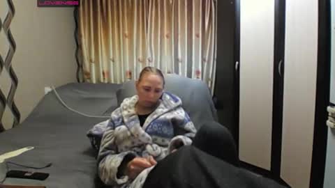JenniDeep online show from May 27, 2026, 6:49 pm