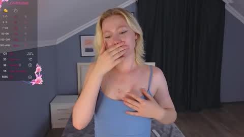 jennifer_mathis online show from October 3, 2025, 4:04 pm